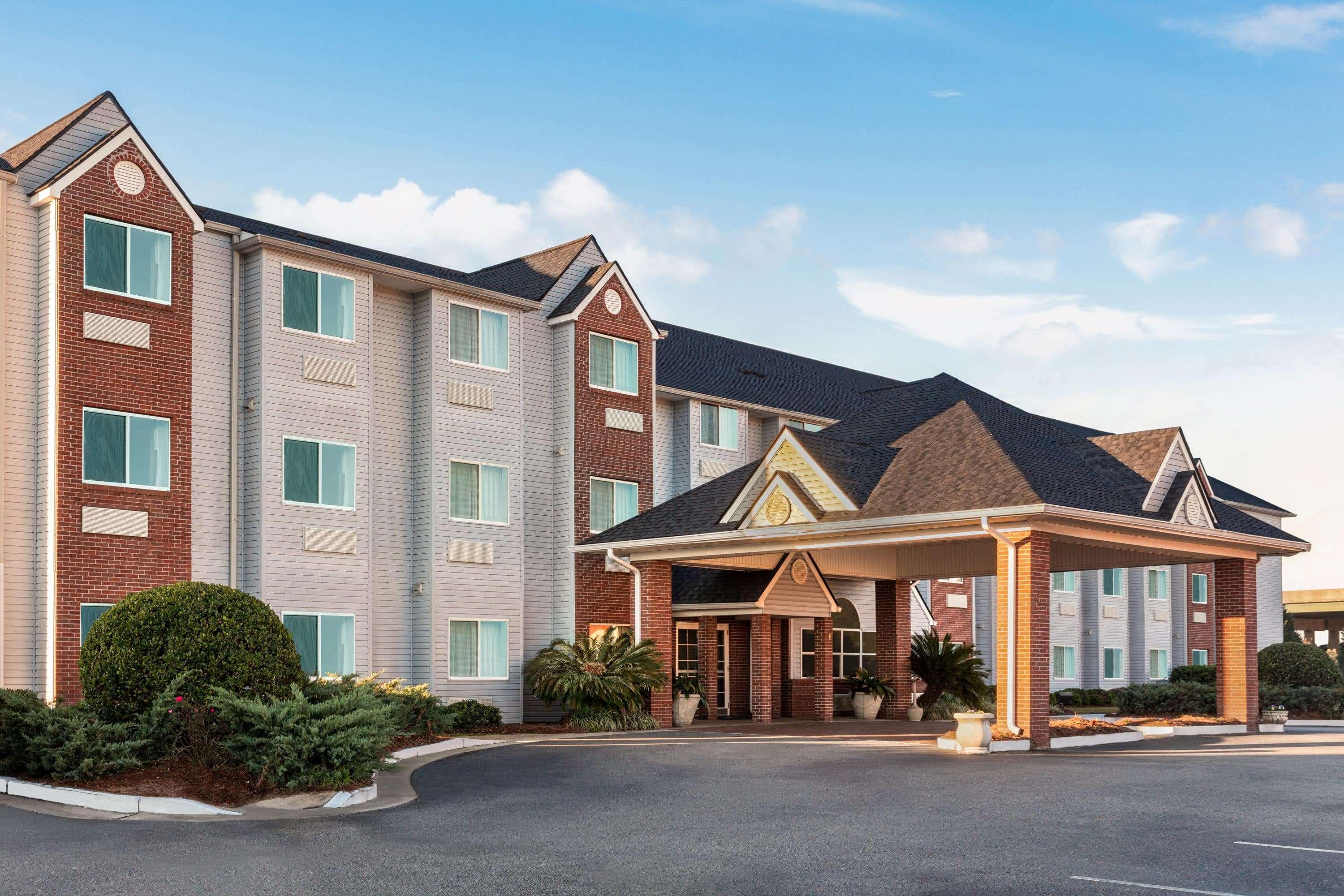 Microtel Inn & Suites By Wyndham Tifton Extérieur photo