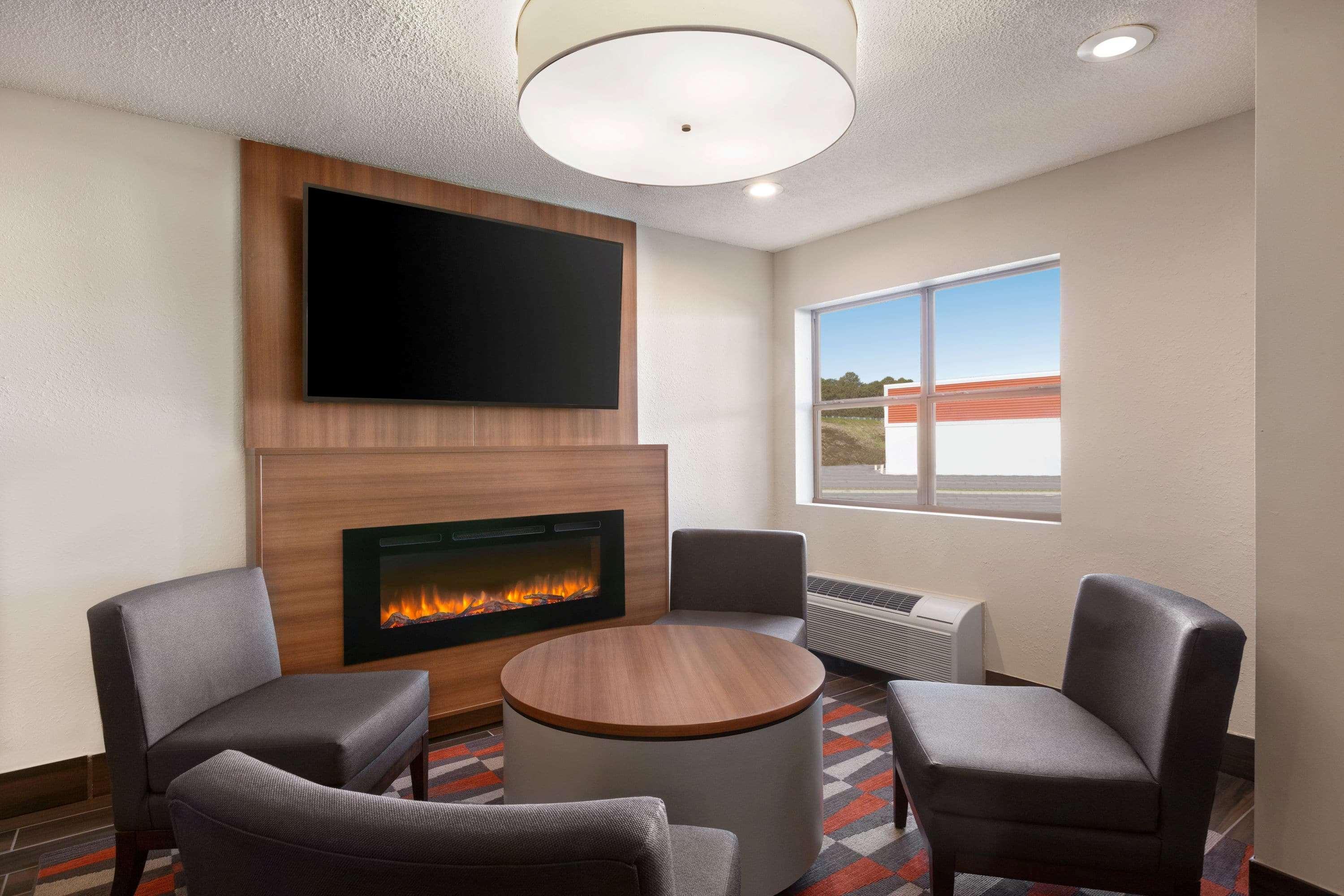 Microtel Inn & Suites By Wyndham Tifton Extérieur photo